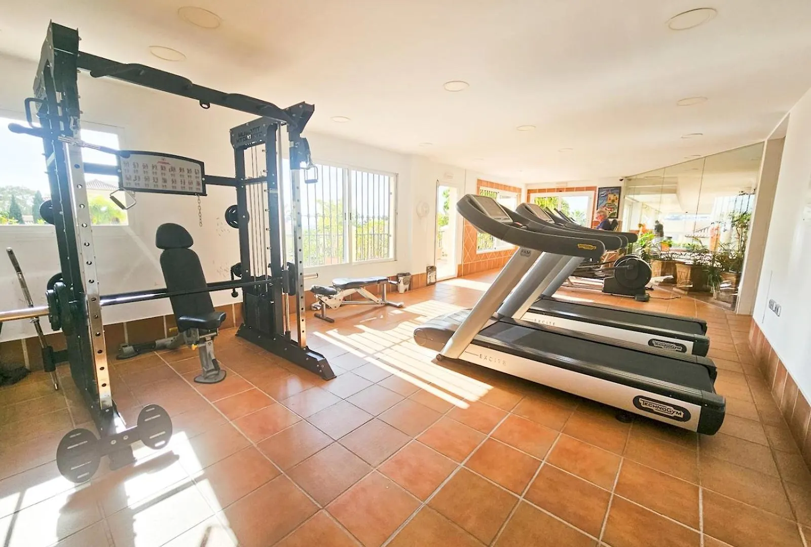 Pass The Keys Big Apt With Golf Views In Urb Marquez De Atalaya Estepona Apartment
